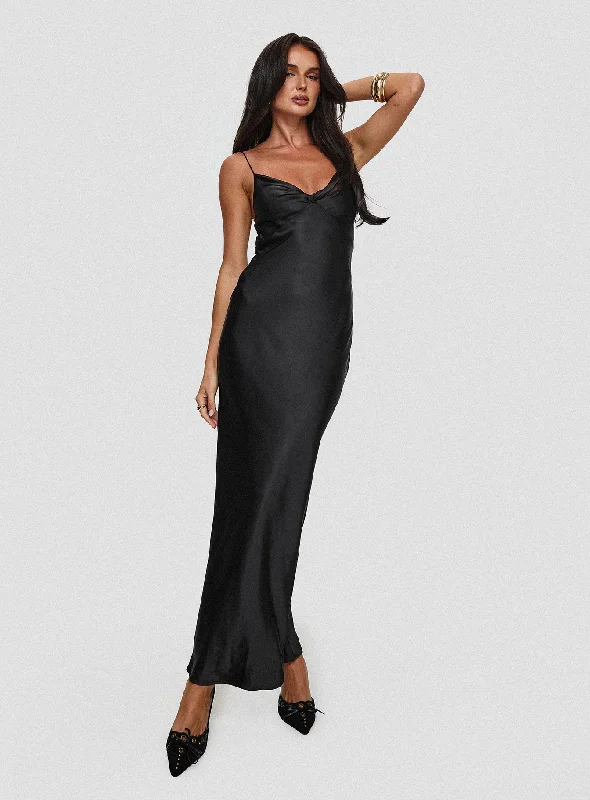 Casual Apparel For Women Classic Charm Marilyn Maxi Dress Black