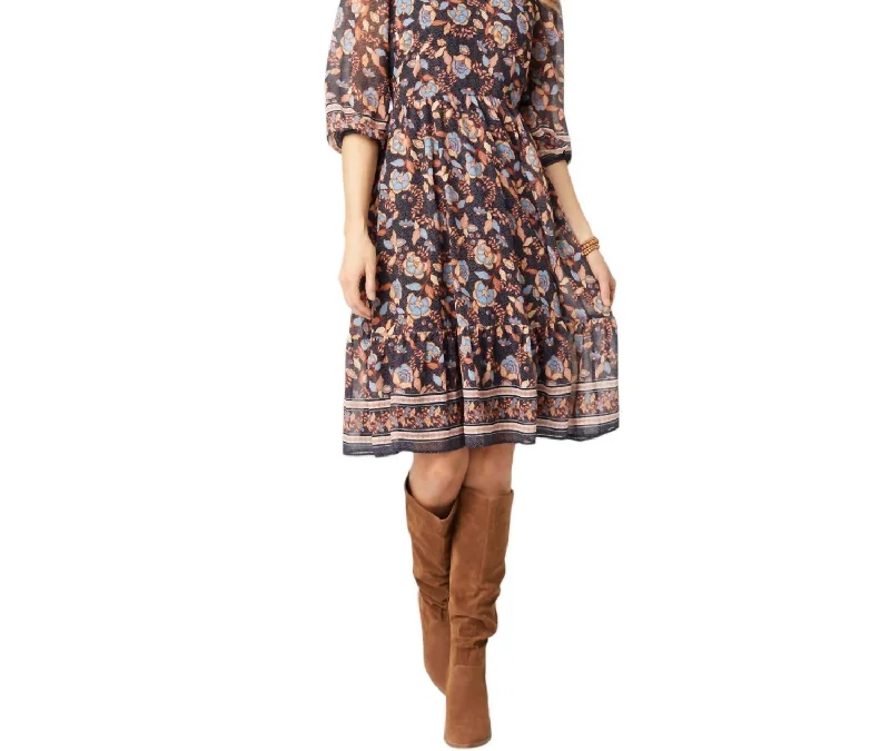 Women's Transitional Garments Mid - Season Sale Amber Printed V-Neck Dress In Black Floral