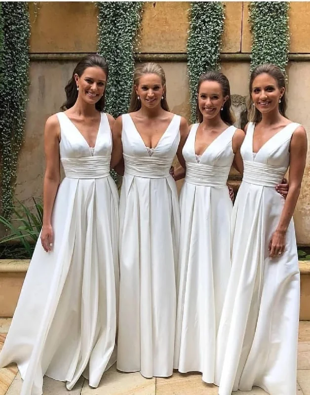 Women's Clothing Apparel Feminine Soft - Hued Look Long V-neck White Bridesmaid Dress