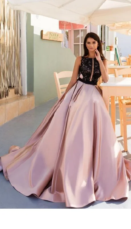 Comfortable Garments For Women Grab Romantic Date - Night Styles Now Sweetheart Neck Ball Gown Prom Dress, Appliques Beaded Prom Dresses, Long Evening Dress,Black Lace Beaded Satin Evening Dresses cg5141