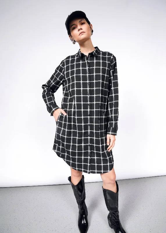 Women's Outdoor Attire Fashion-Forward Style The Essential Plaid Long Sleeve Shirt Dress